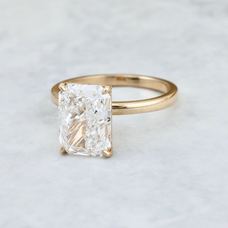 Bague Solitaire Halo Diamant Radiant 3,8 ct