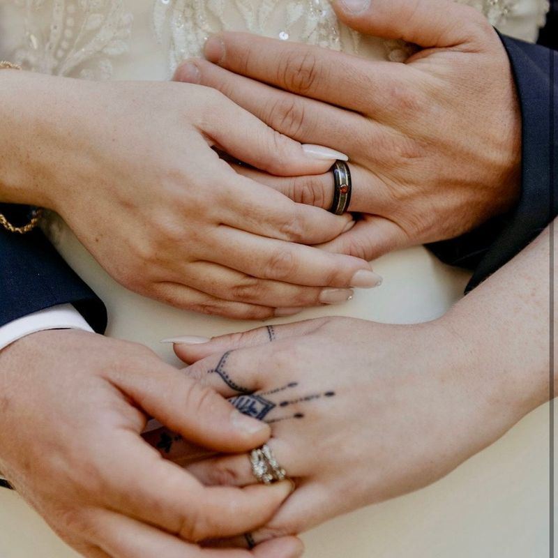 Bague en bois, argent sterling, or 14K et rubis personnalisée