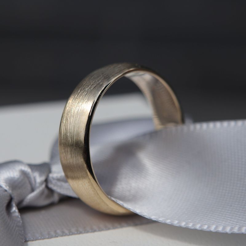 Bague Classique en or 10K