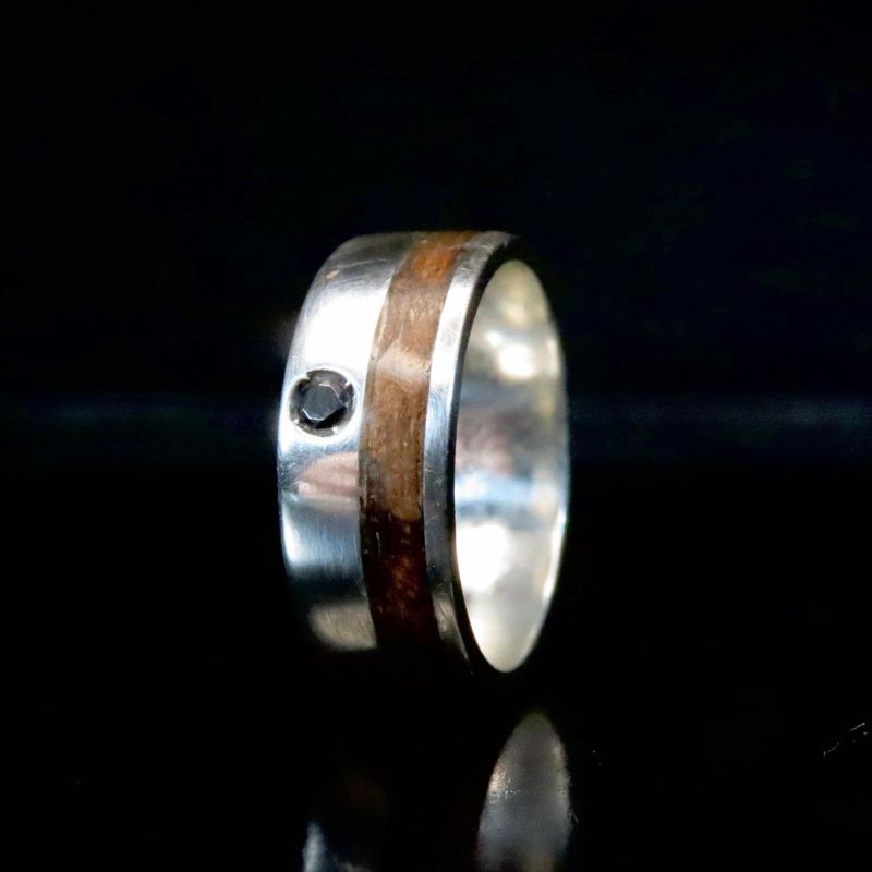 Bague en bois, argent sterling ou or 14K - 18K et saphir noir personnalisée