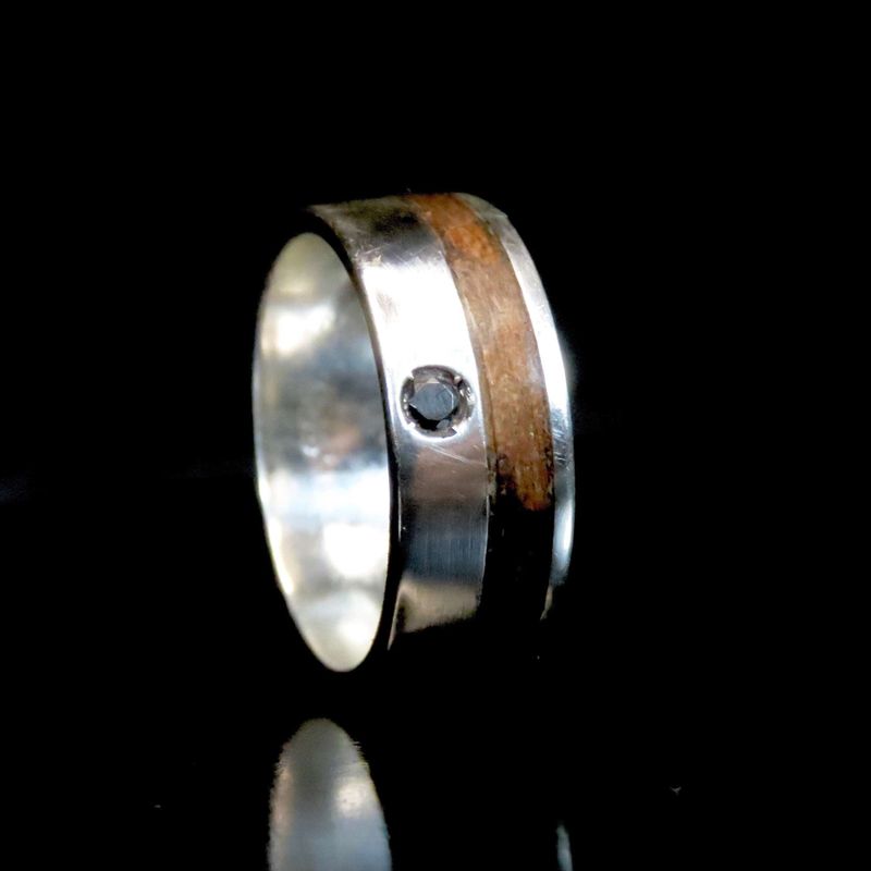 Bague en bois, argent sterling ou or 14K - 18K et saphir noir personnalisée