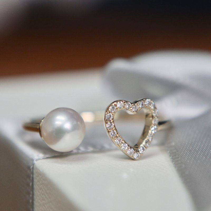 Bague Coeur en or 10K, perle et moissanites