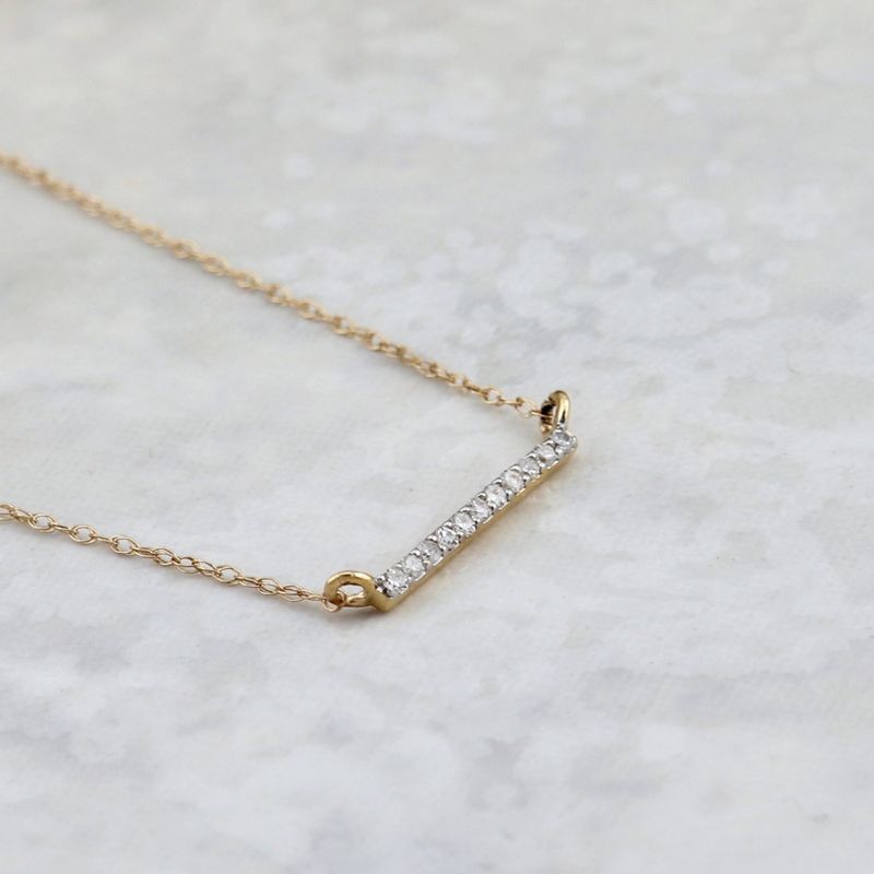 Collier Barre en or 10K et diamants