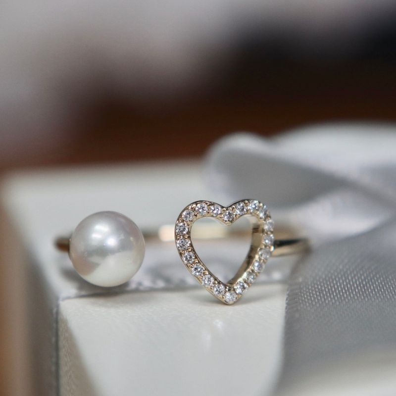 Bague Coeur en or 10K, perle et moissanites