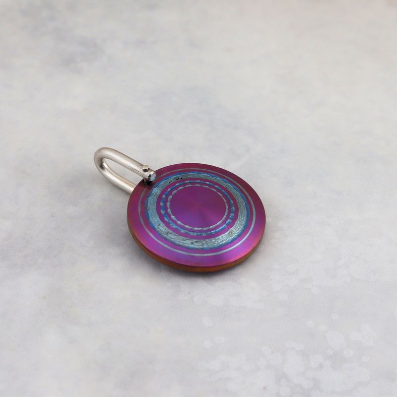 Pendentif en argent sterling et titane