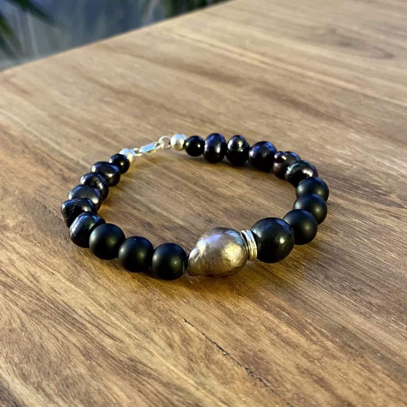 Bracelet de perles, terre cuite, jaspe, onyx et argent sterling