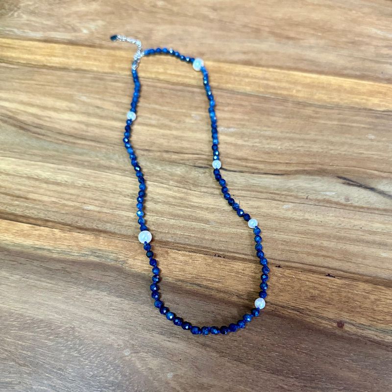 Collier Vibrance en perles et saphirs
