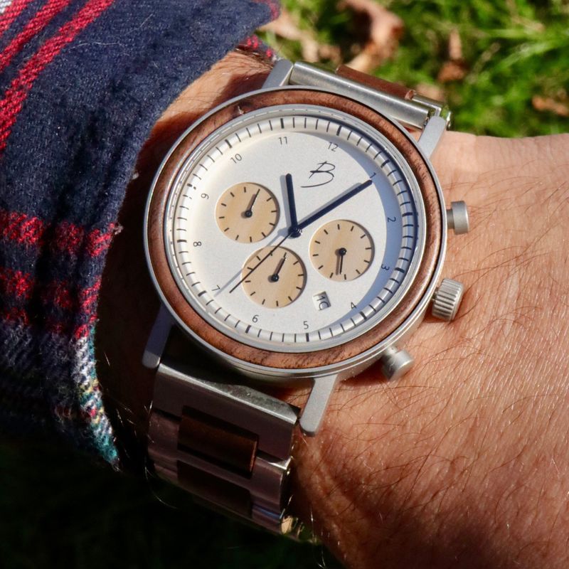 Montre Graham en bois de noyer