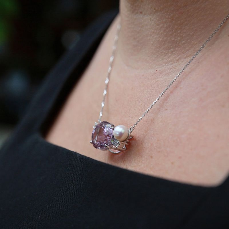 Collier Orchidée en or 14K, perle, diamants et améthyste