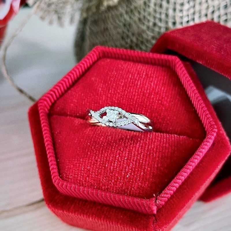 Bague Torsade en or 10K et diamants -  16pts