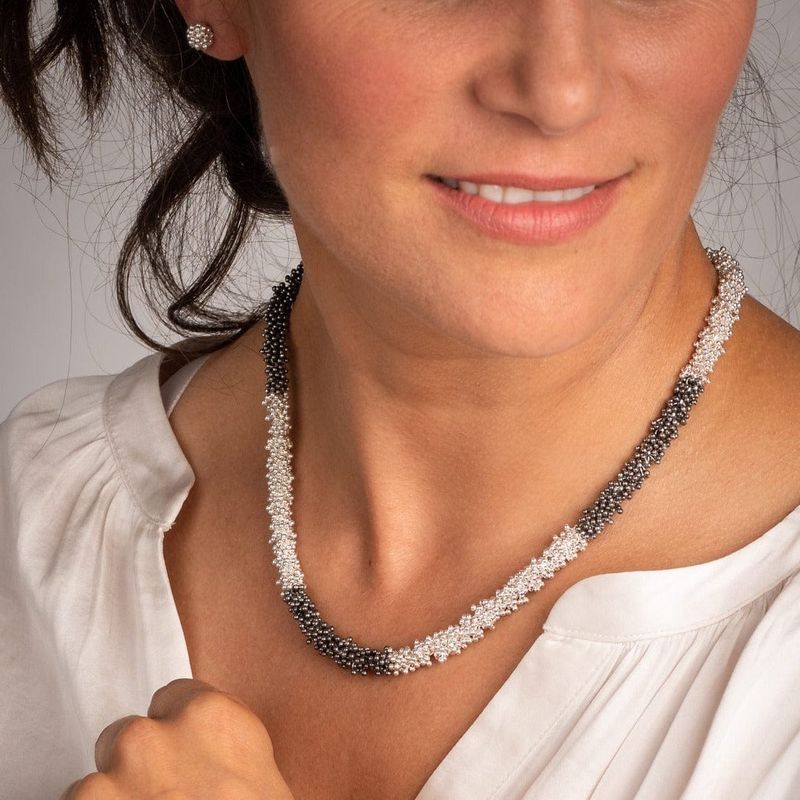 Boutons d'oreille ShikShok classique en argent