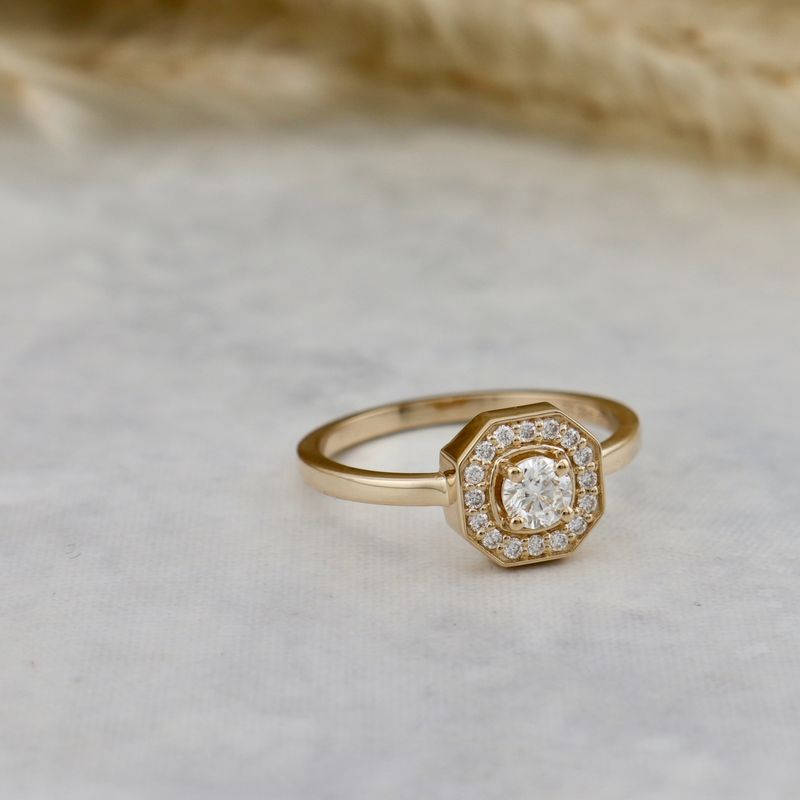 Bague Art Deco en or 18K et diamants