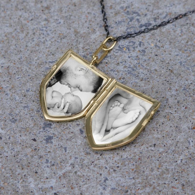 Collier Bouclier porte-photo en or 14K, argent sterling et saphirs
