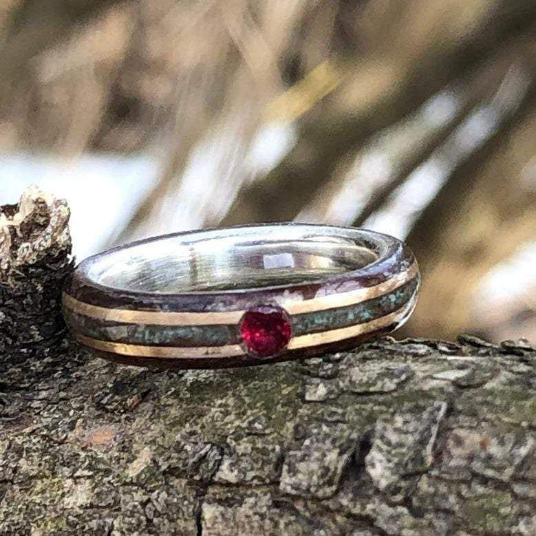 Bague en bois, argent sterling, or 14K et rubis personnalisée
