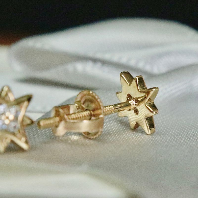 Boucles d'oreilles Étoiles du Nord en or 10K et moissanites