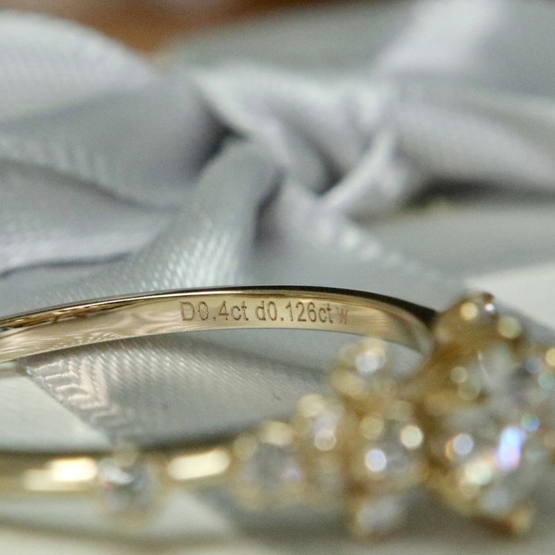 Bague solitaire Nuage en or 10K et moissanites