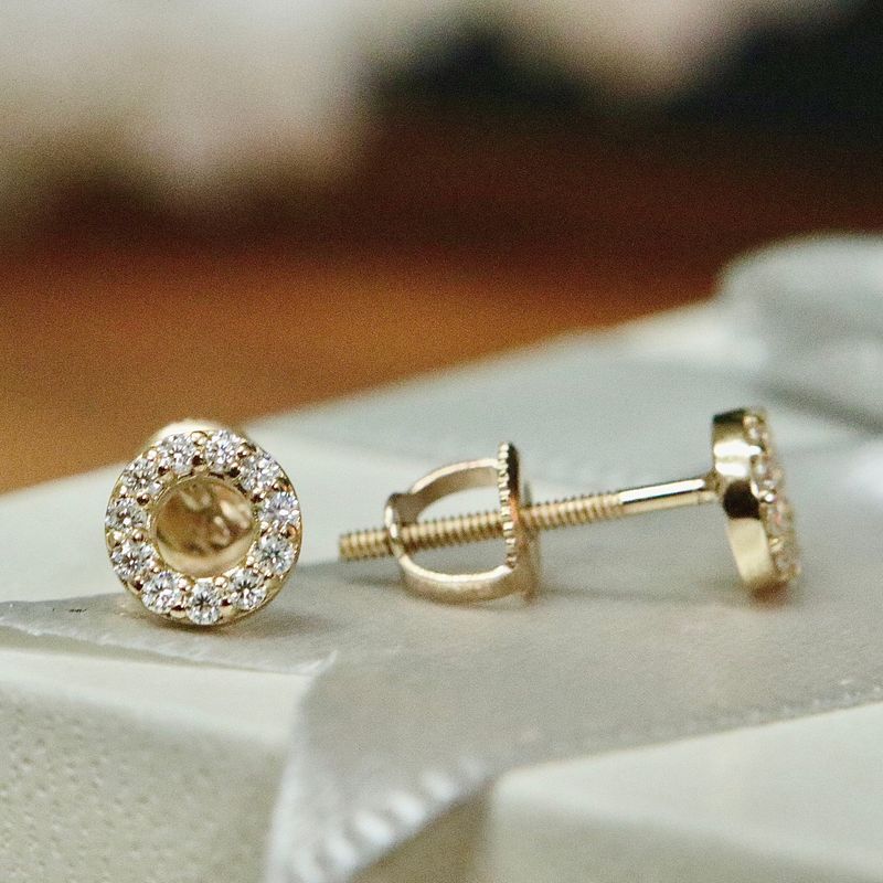 Boucles d'oreilles Cercles en or 10K et moissanites