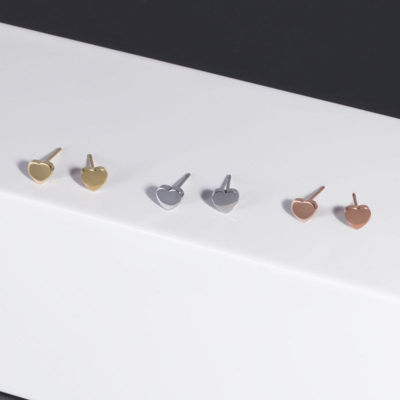 Boucles d'oreilles Petits coeurs en acier