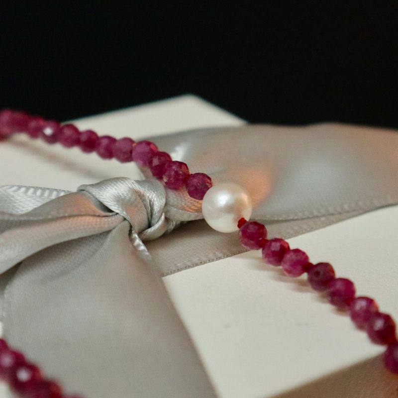 Collier Vibrance en perles et rubis