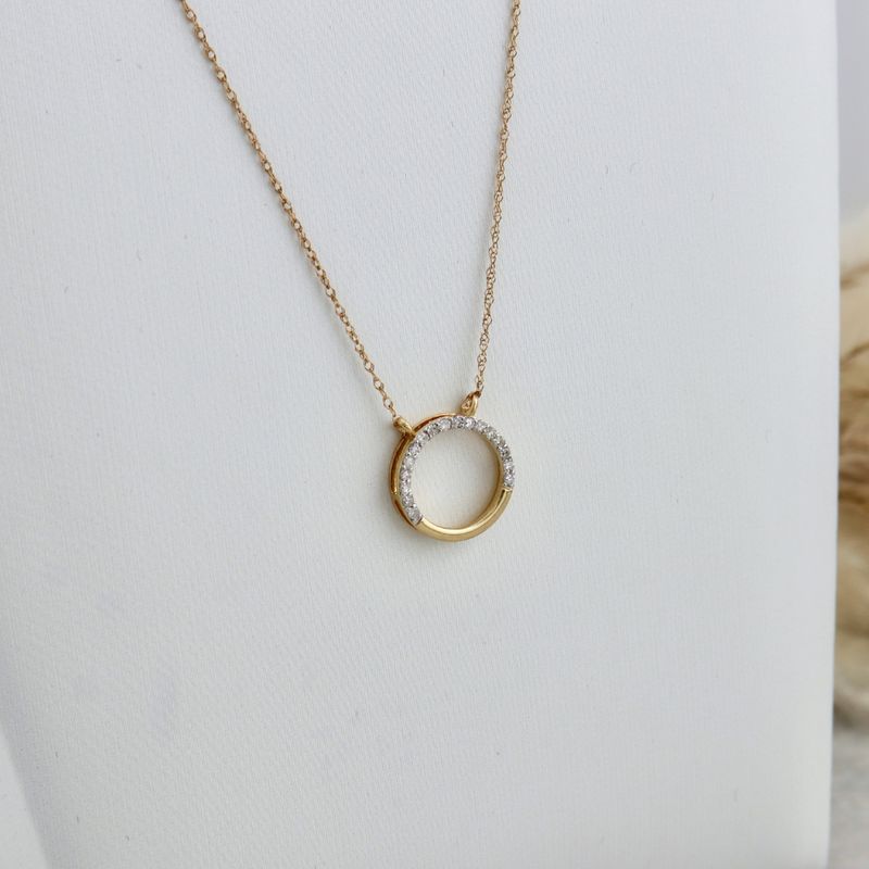 Collier Cercle en or 10K et diamants