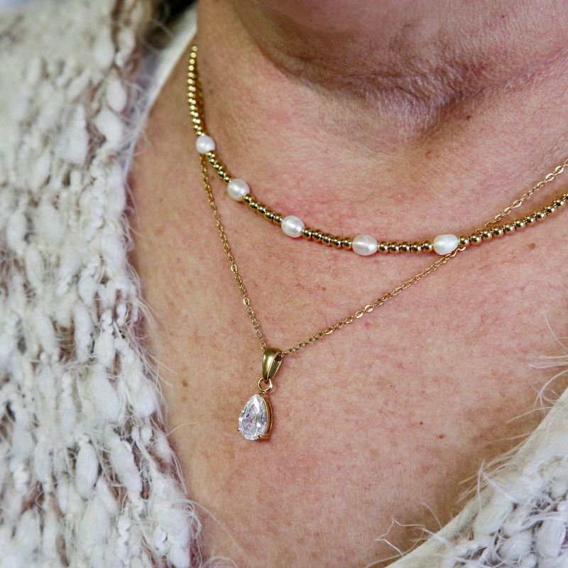 Collier Zéphyr en acier et perles
