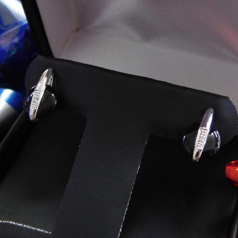 Boucles d'oreilles en or 10K, diamants et onyx
