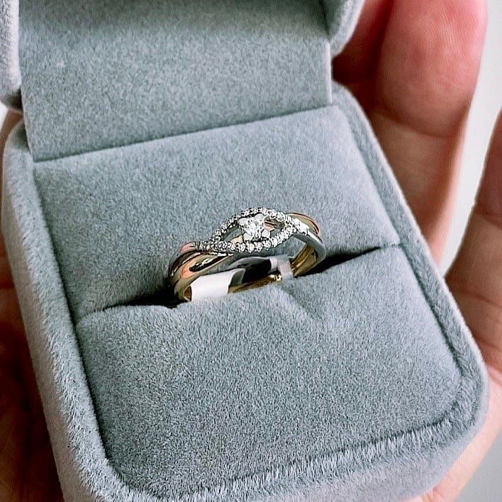 Bague Torsade en or 10K et diamants -  16pts
