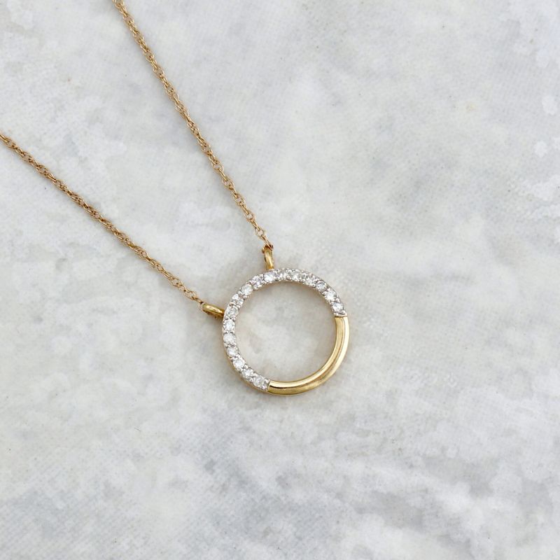 Collier Cercle en or 10K et diamants