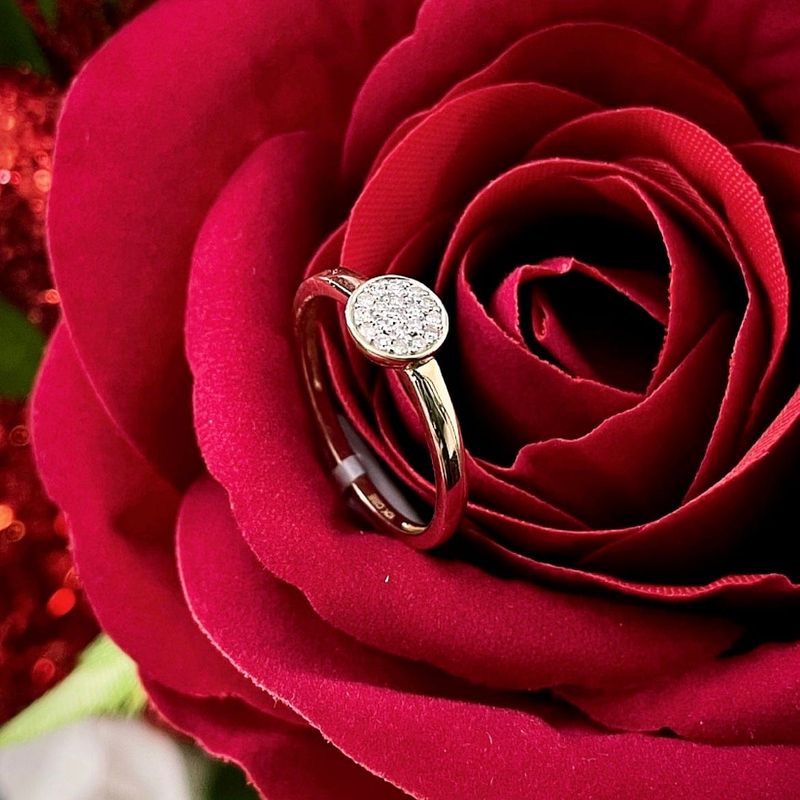 Bague Solitaire en or 10K et diamants -  10pts