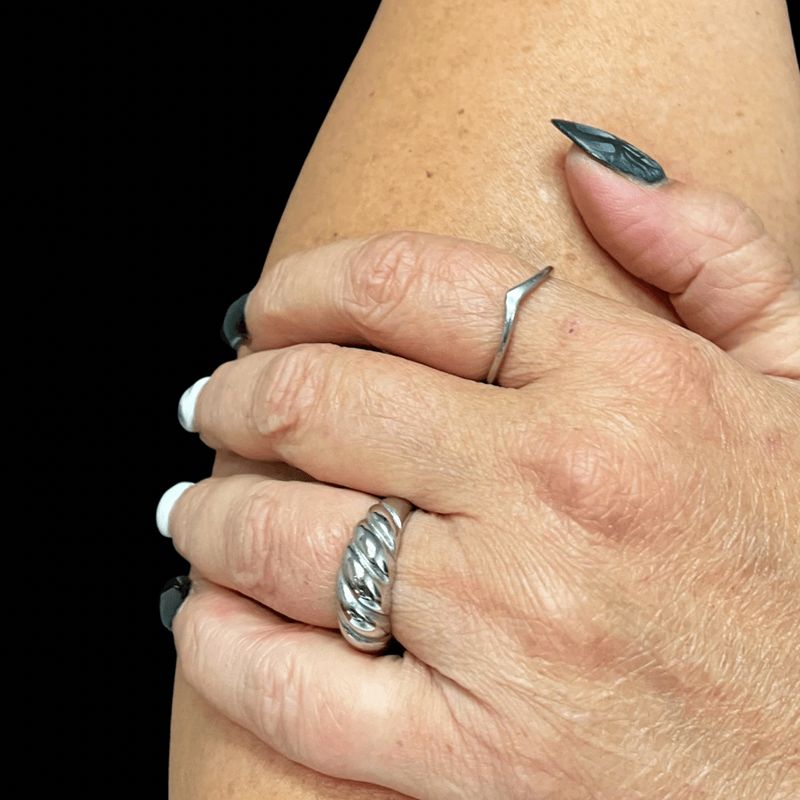 Bague V unie en acier