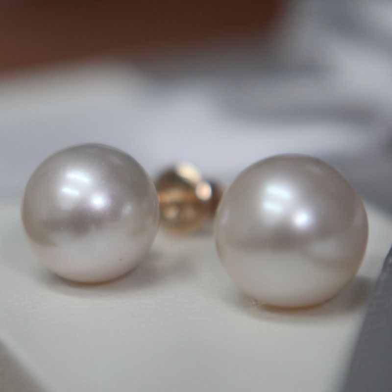 Boucles d’oreilles perles d’eau douce et or 14K