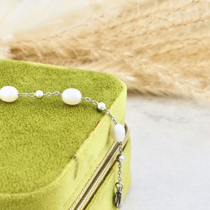 Bracelet en acier et perles baroques