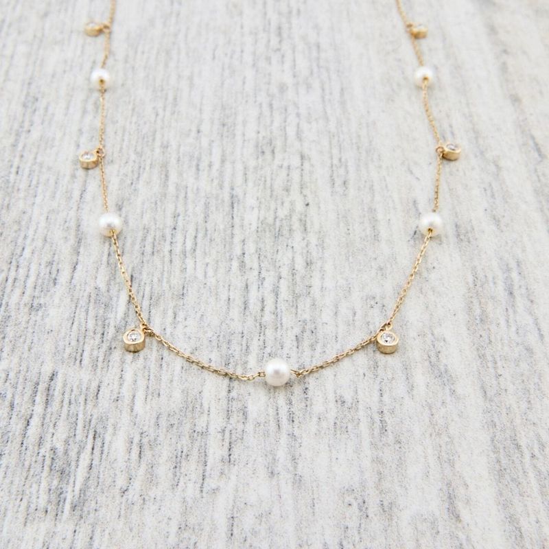 Collier en or 14K serti de diamants et perles