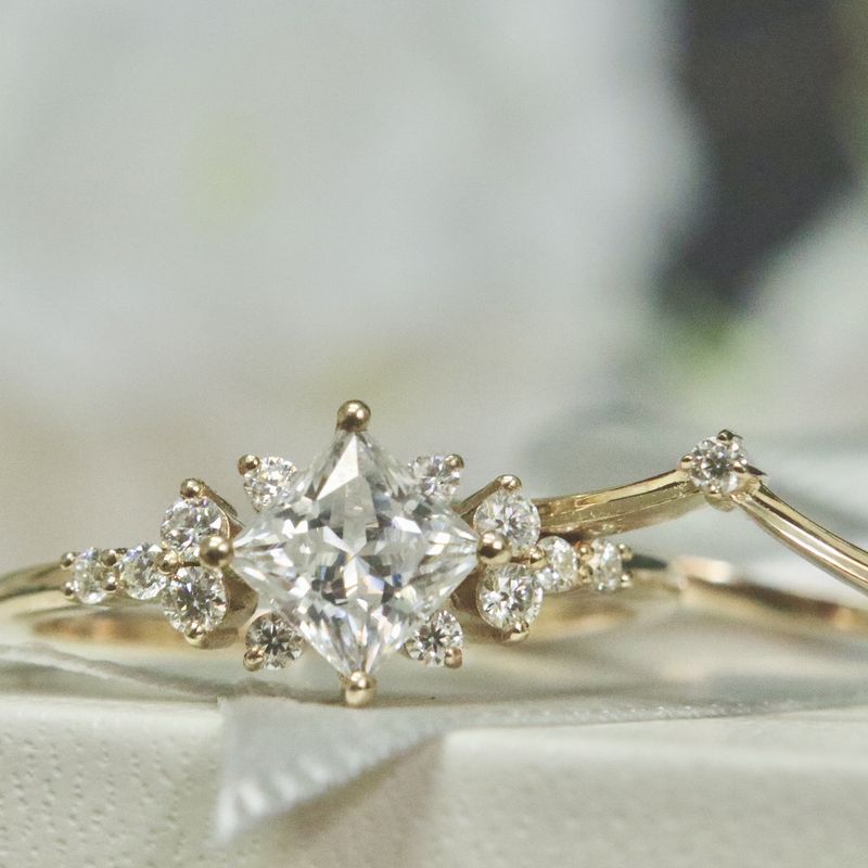 Bagues Ensemble d'alliances Princesse en or 10K et moissanites