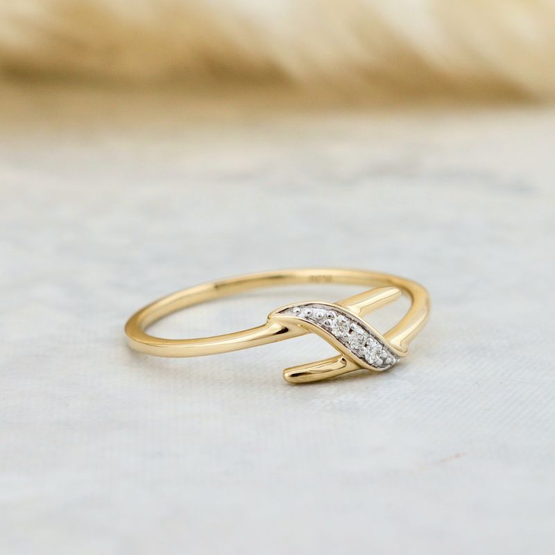Bague en or 10K et diamants
