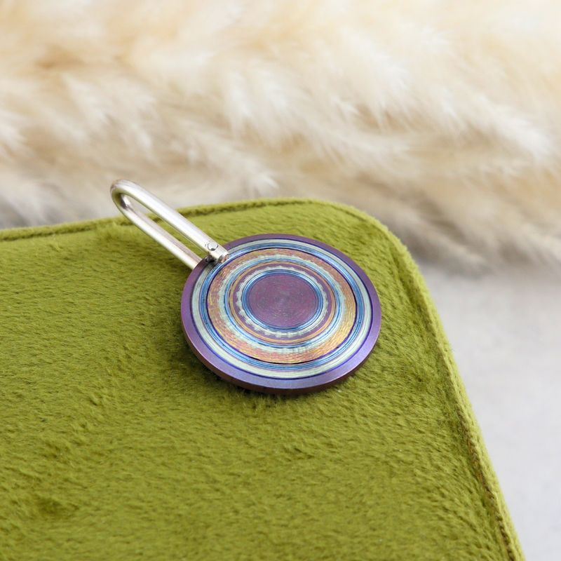 Pendentif en argent sterling et titane