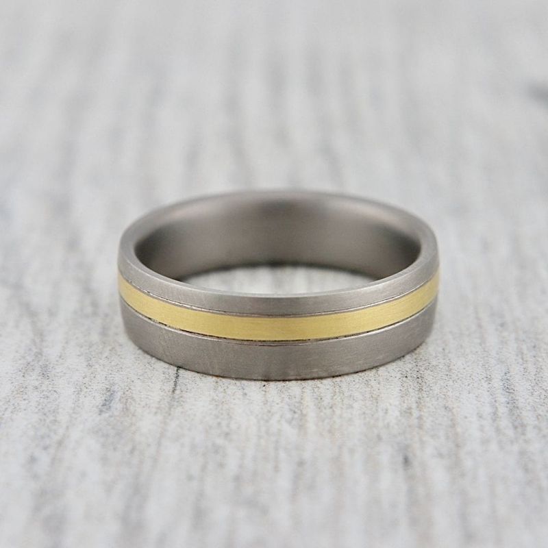 Bague en or vert 20K et titane