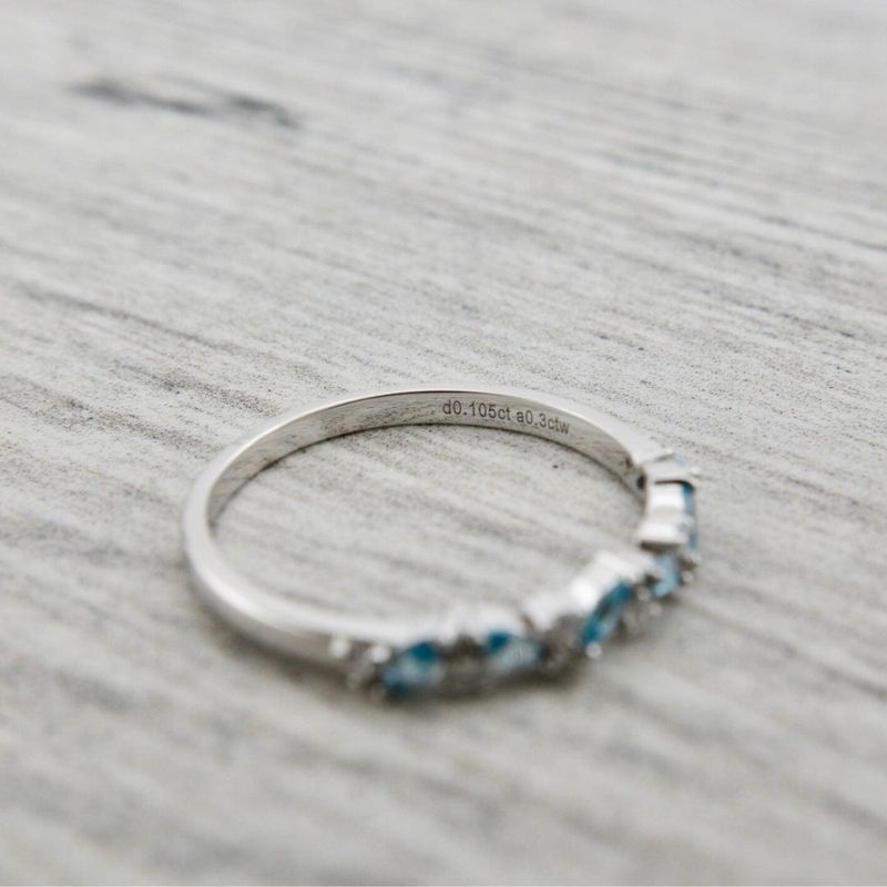 Bague semi-éternité Marquise en or 14K - 18K, diamants et aigues-marines