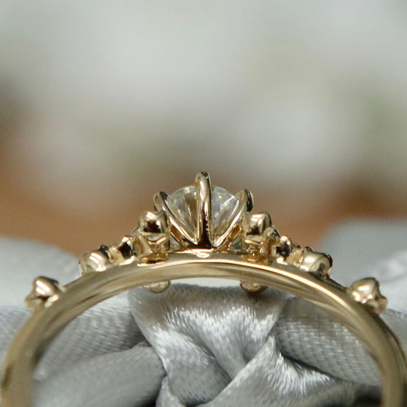 Bague solitaire Nuage en or 10K et moissanites