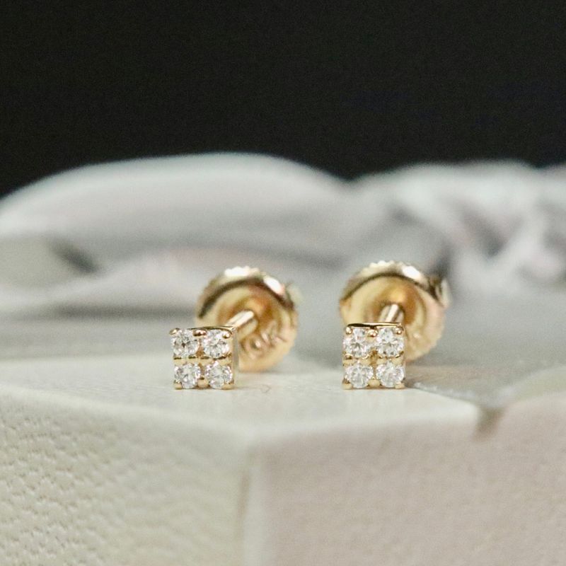 Boucles d'oreilles Les minis Carrés en or 10K et moissanites