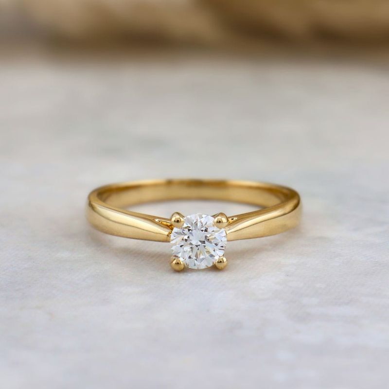 Bague solitaire Classique en or 14K -18K ou platine et diamant 0,45 ct