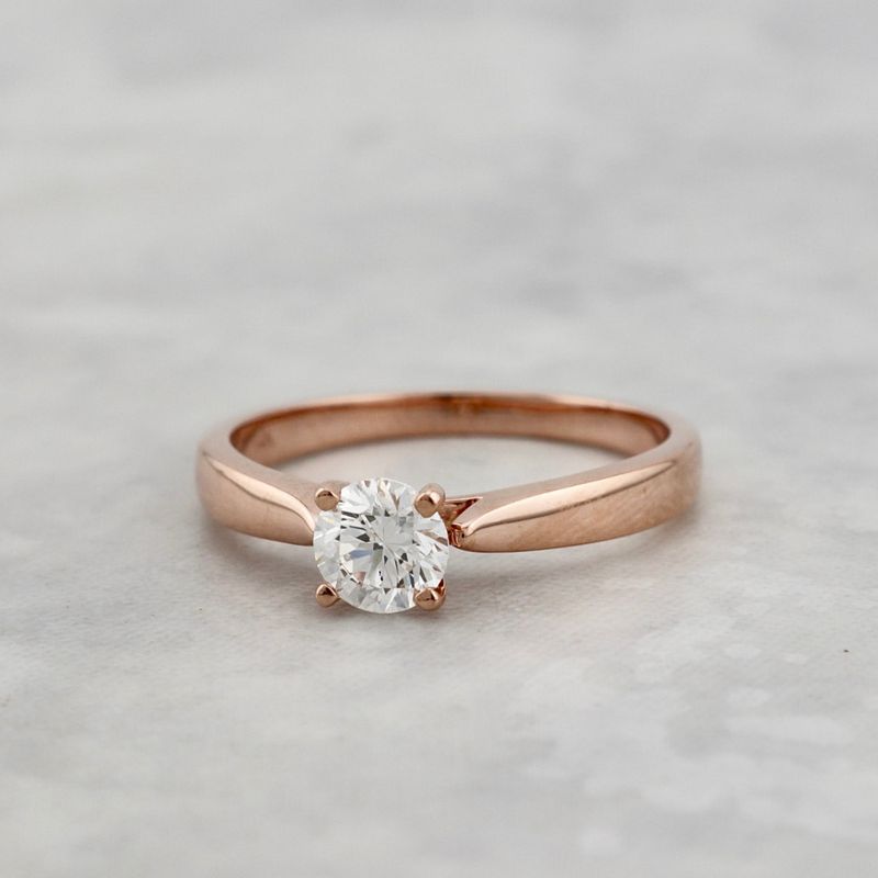 Bague solitaire Classique en or 14K -18K ou platine et diamant 0,5 ct