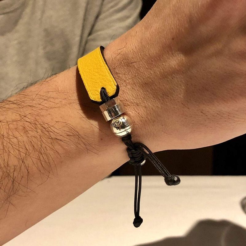 Bracelet de cuir véritable et argent sterling