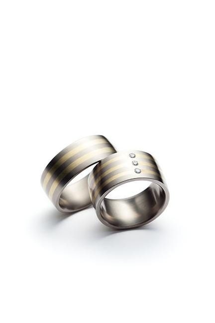 Bague en or vert 20K, titane et diamants