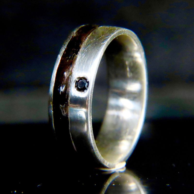 Bague en bois, argent sterling ou or 14K - 18K et saphir noir personnalisée