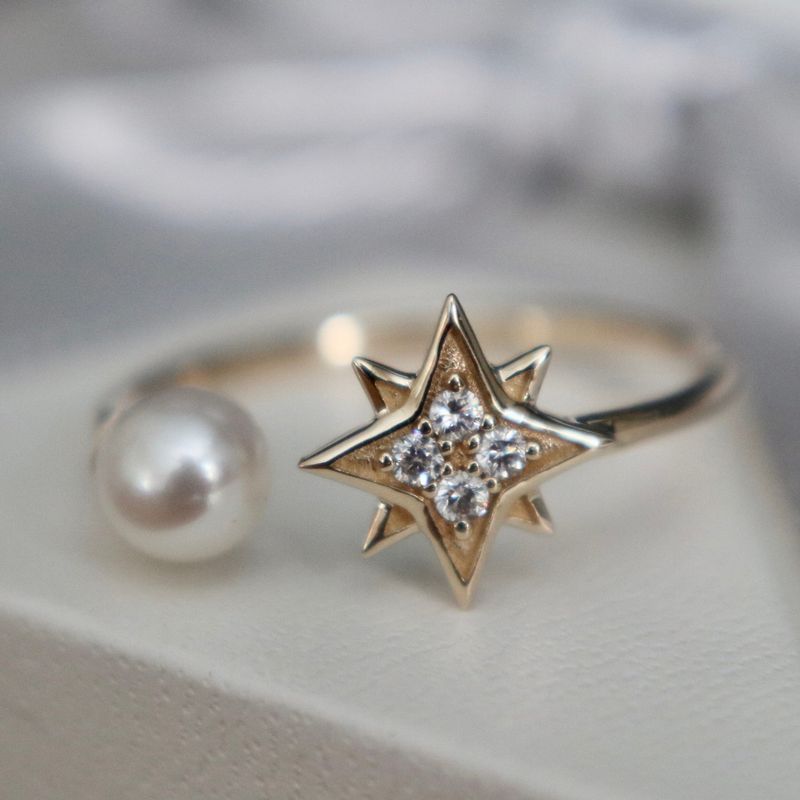 Bague Étoile du Nord en or 10K, perle et moissanites