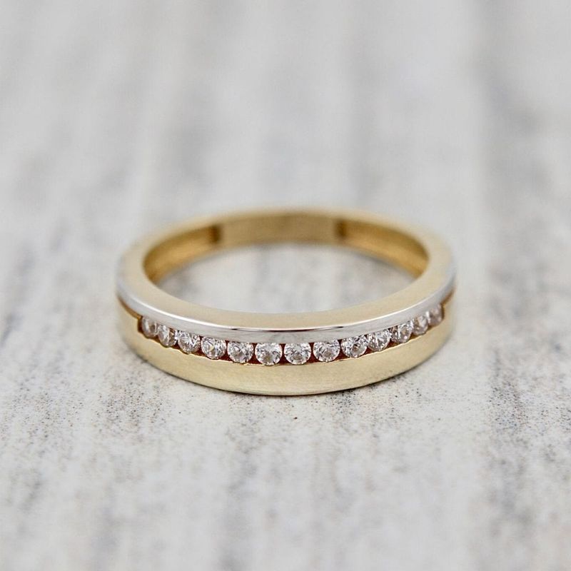 Bague en or 10K