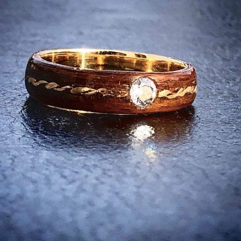 Bague en bois, or 18K et diamant 3mm personnalisée