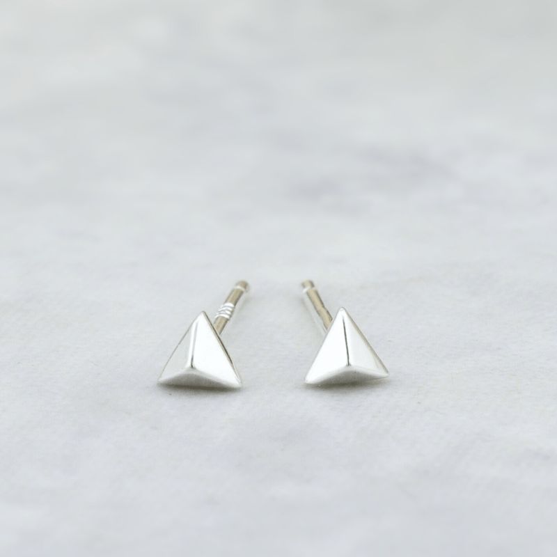 Boucles d'oreilles Mini Pyramides en argent sterling