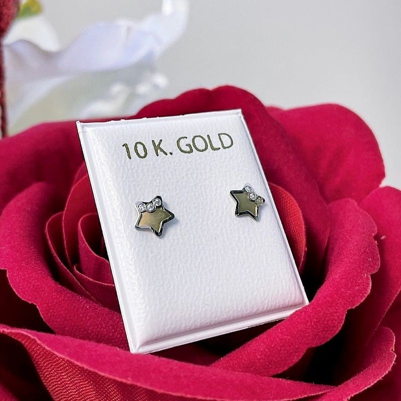 Boucles d'oreilles Petites étoiles en or 10K
